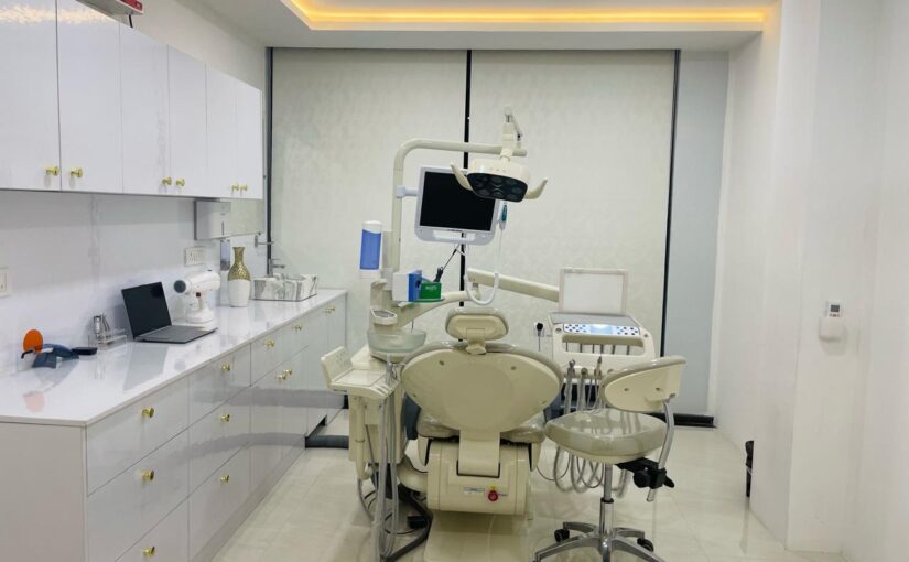 Dental chair and work surface in a treatment room