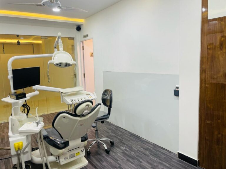 Bleeding Gums When Brushing: Causes, Home Care and When to See a Periodontist in Velachery